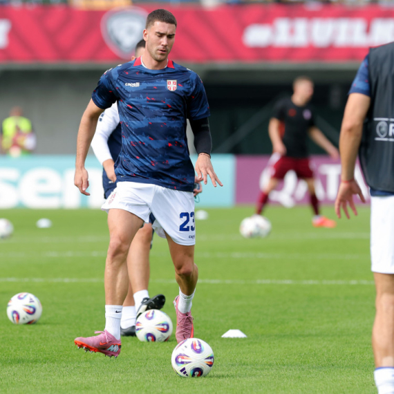 Ovako je Dušan Vlahović "načeo" Letonce! VIDEO