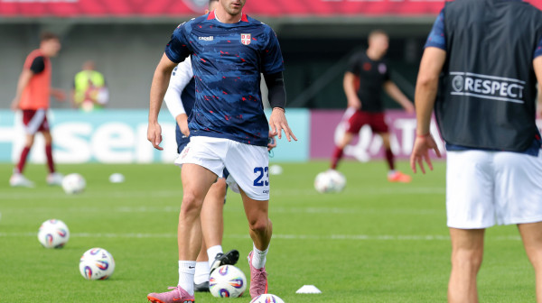 Ovako je Dušan Vlahović "načeo" Letonce! VIDEO