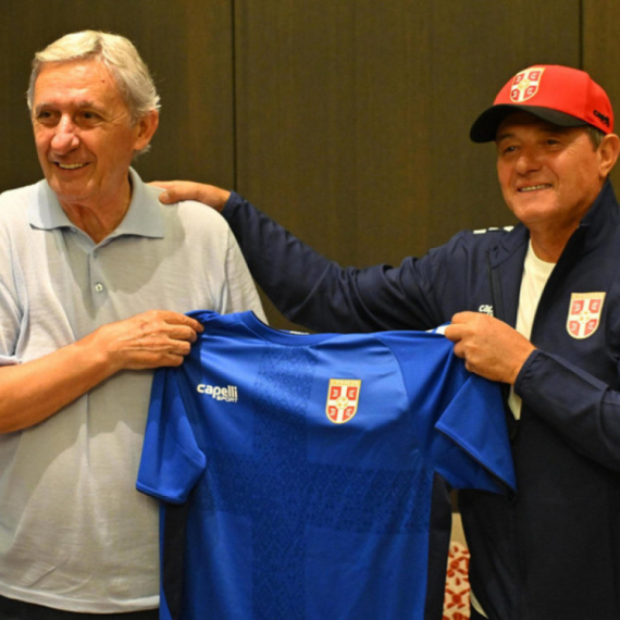 Piksi: "Svim srcem uz košarkaše" VIDEO