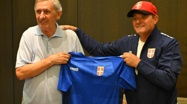 Piksi: "Svim srcem uz košarkaše" VIDEO