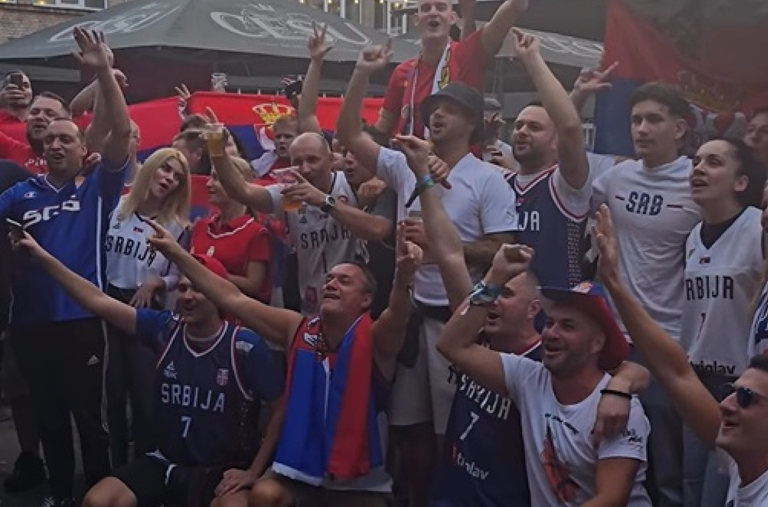 Srbi u Rigi napravili feštu pred Finsku VIDEO