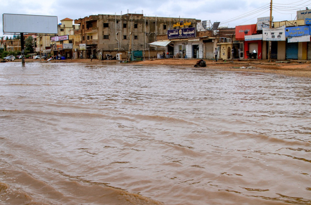 Scene "uništenja i razaranja": Ljudi kopaju rukama da pronađu tela svojih rođaka; Oko 1.000 mrtvih FOTO/VIDEO
