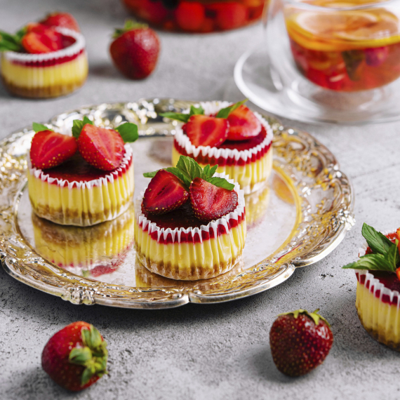 Brzi recept za kolač od kokosa i jagoda VIDEO