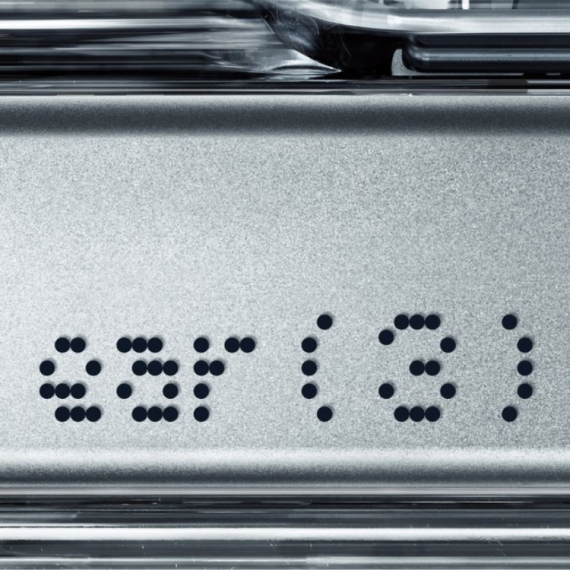 Nothing je odlučio da sve zbuni novim slušalicama