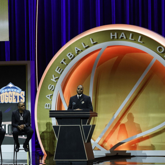 Karmelo Entoni i Dvajt Hauard primljeni u Kuću slavnih VIDEO