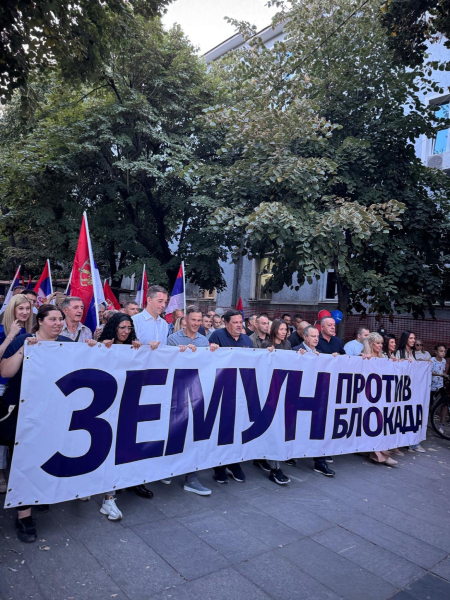 Siniša Mali sa građanima Zemuna; Ljudi šalju poruke mira, dostojanstva i solidarnosti FOTO/VIDEO