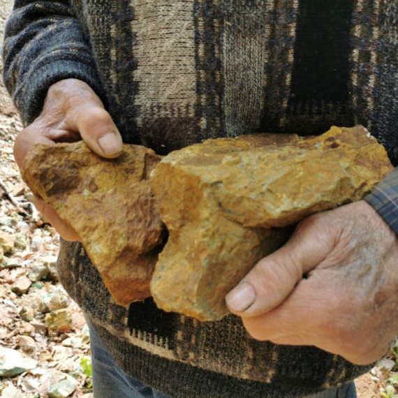 Srpsko selo leži na pravom blagu: Dragocen kamen nekad izvožen u Evropu FOTO
