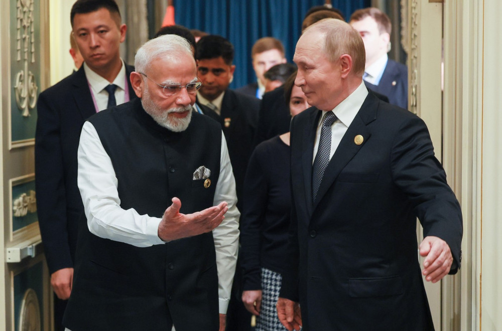 Putin dobio poklon od Modija: "Bagavad Gita" na ruskom jeziku