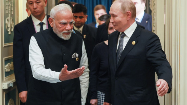 Putin dobio poklon od Modija: "Bagavad Gita" na ruskom jeziku