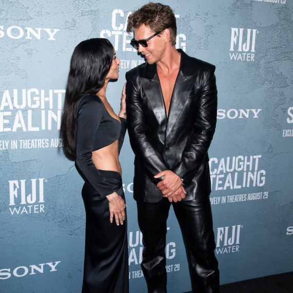 Isplivale fotke: Ostin Batler zarobio srce najseksi manekenke današnjice FOTO