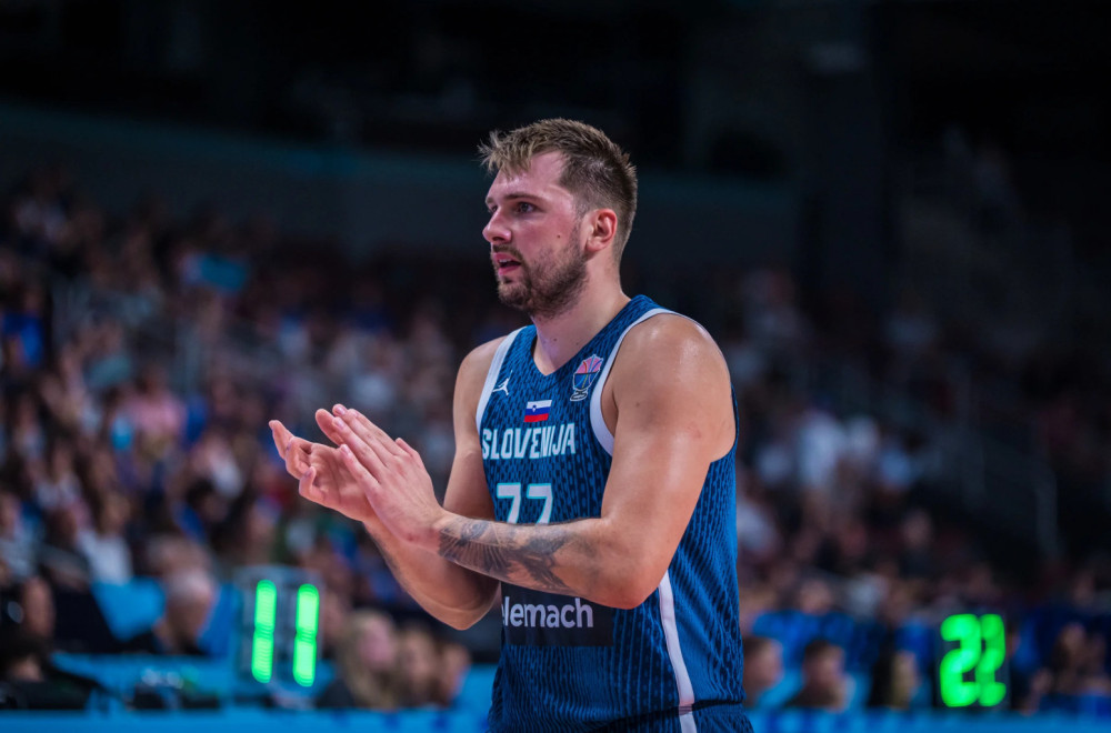 "Isplivao" snimak besnog Luke, "grmeo" je na tajm-autu: "Smirite se je*eno svi!" VIDEO