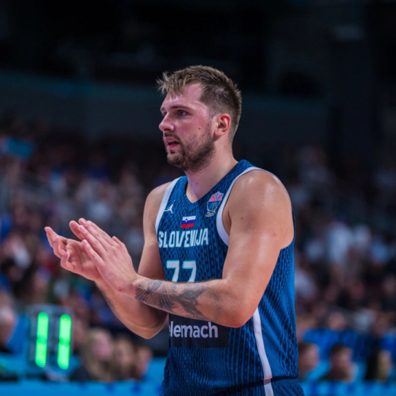 "Isplivao" snimak besnog Luke, "grmeo" je na tajm-autu: "Smirite se je*eno svi!" VIDEO