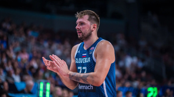 "Isplivao" snimak besnog Luke, "grmeo" je na tajm-autu: "Smirite se je*eno svi!" VIDEO