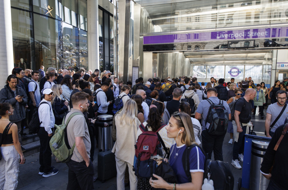 Londonski metro paralisan