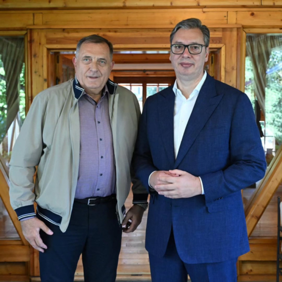 Vučić sa Dodikom: Bratski susret i razgovor o svim važnim regionalnim pitanjima FOTO
