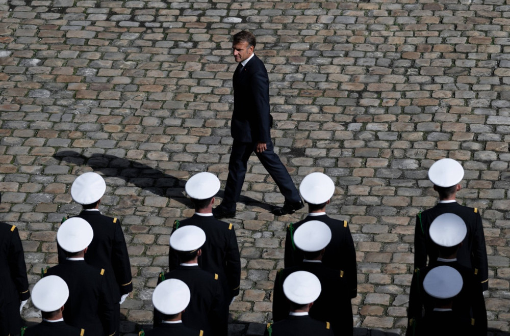 Makron ima plan; U vojsku, momci