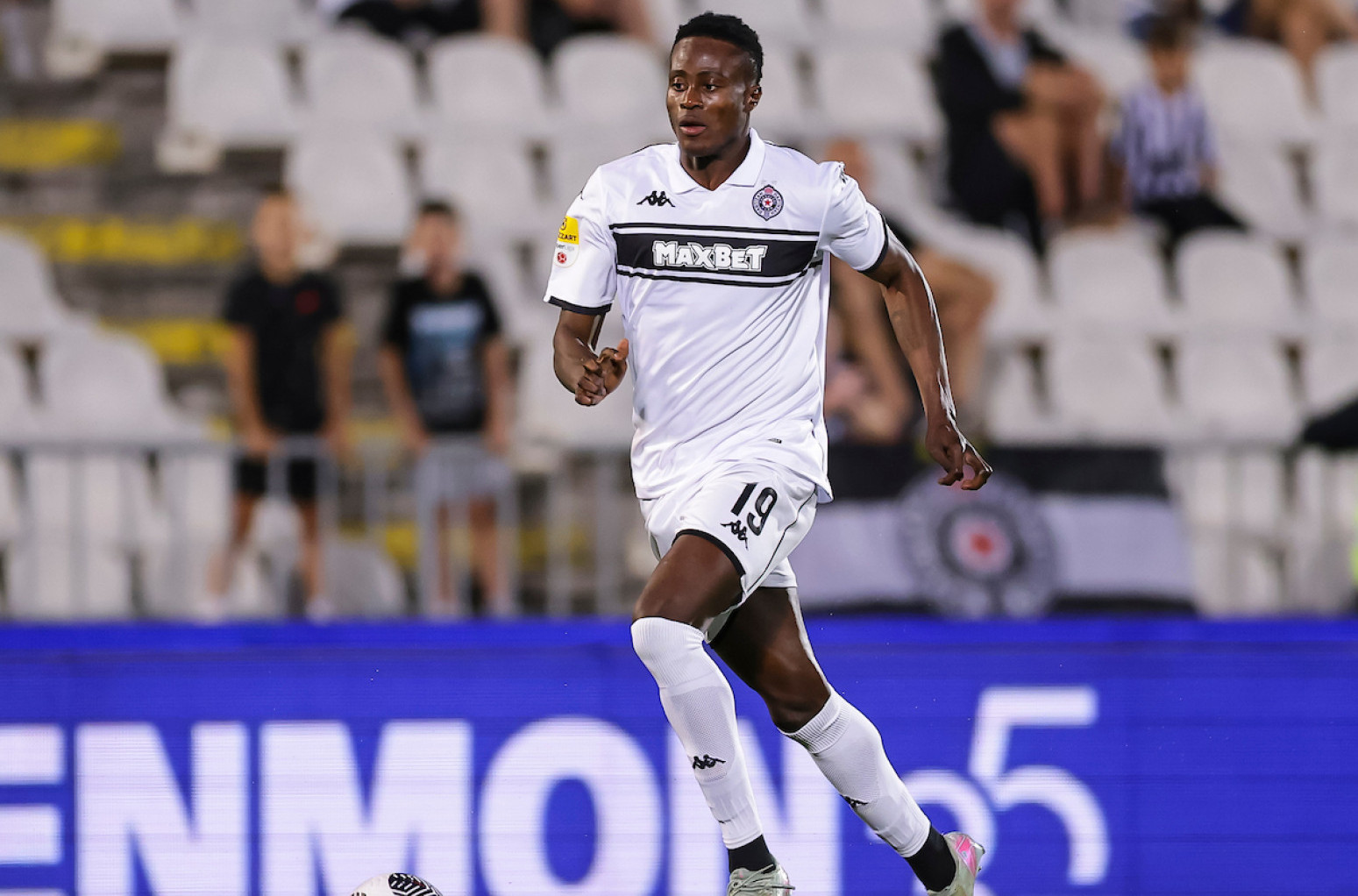 Otkriveno za koliko Partizan može da otkupi Dembu Seka