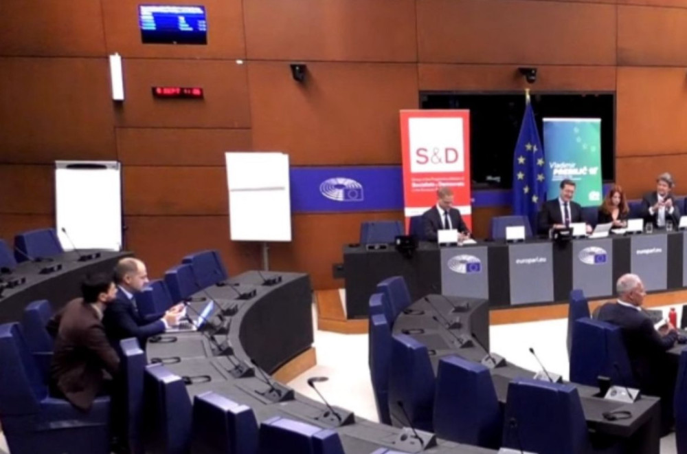 Blokaderski fijasko u Strazburu: Prazna sala za napade na Srbiju i Vučića FOTO