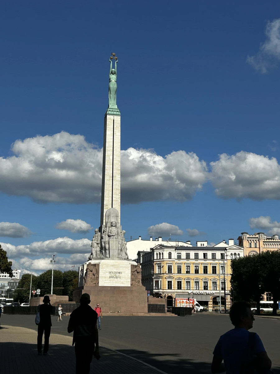 Više puta rušen i bombardovan, a nikad uništen: Grad koji se ne zavoli na prvu FOTO