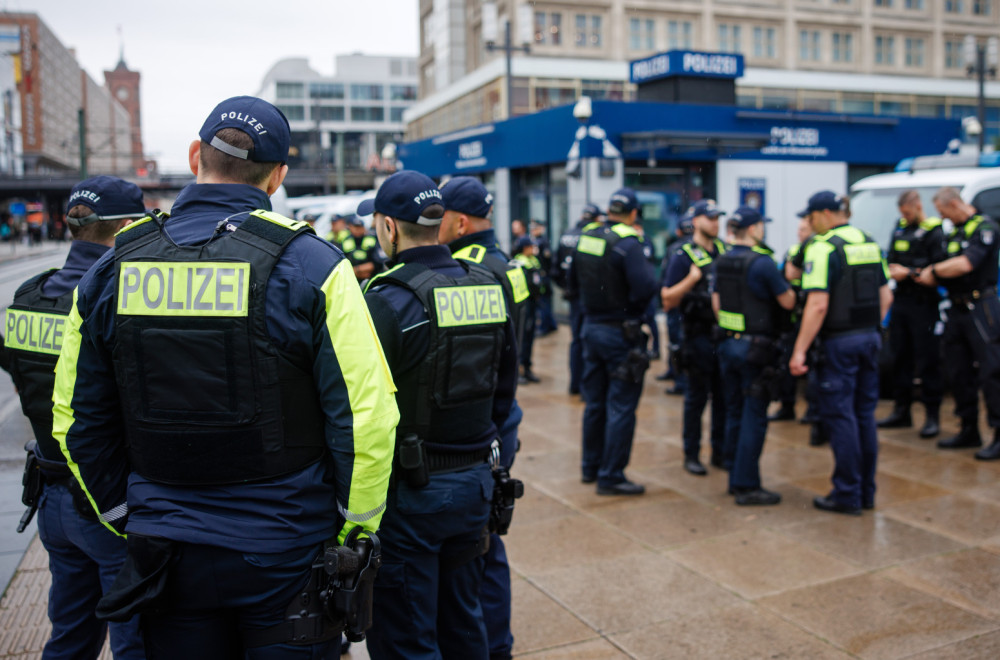 Panika; 1.000 poziva zbog pretnje školama