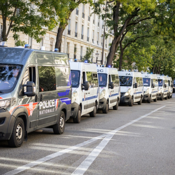Pariz blokiran; Na ulice poslato 5.000 policajaca