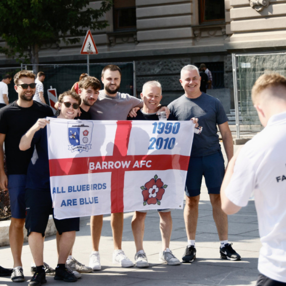 Englezi se okupljaju u Beogradu – podrška od 2.500 na meču protiv Srbije FOTO