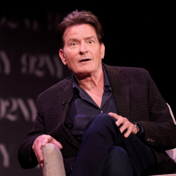 "Šta kažeš, bucko, hoćemo li još jednom?": Čarli Šin zbog prostitutke otišao pod nož FOTO