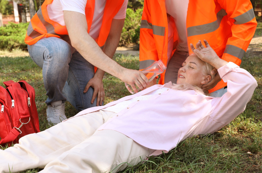 Kad se ministarka zdravlja onesvesti: Snimak postao viralan, a uzrok nije bezazlen VIDEO