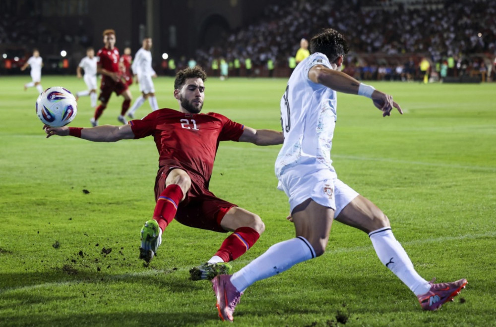 Zvezdin fudbaler blistao u Jerevanu – Azerbejdžan iznenadio Ukrajince