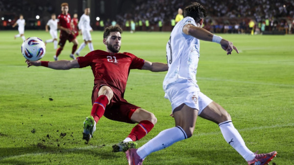 Zvezdin fudbaler blistao u Jerevanu – Azerbejdžan iznenadio Ukrajince