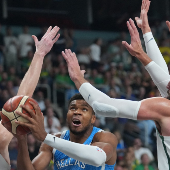 Adetokumbo zagalamio na saigrače: "Jesmo li nešto osvojili!?" VIDEO