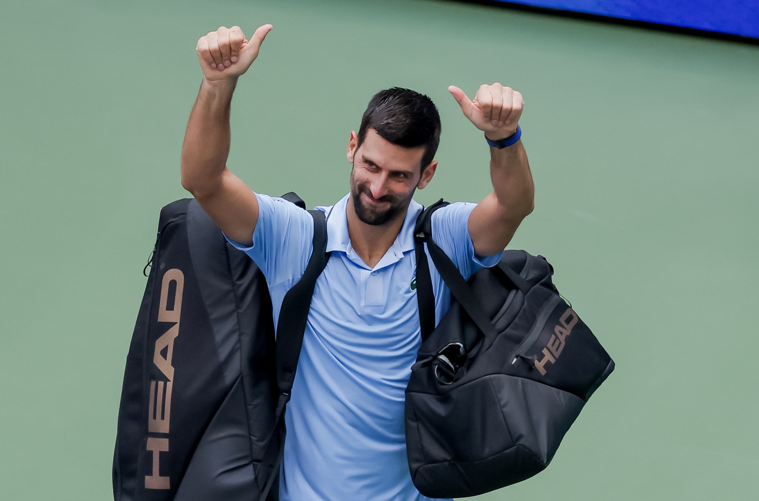 Đoković bodri Grke iz prvih redova VIDEO