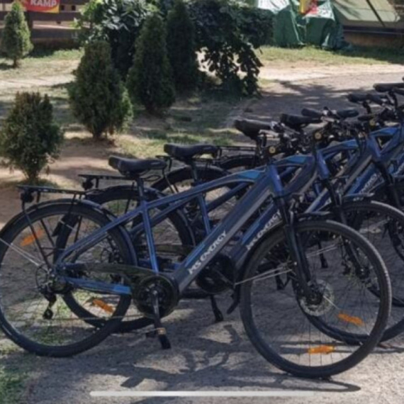 Subotica na dva točka: E-bicikli sve popularniji među turistima i građanima