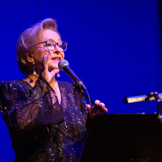 Održana komemoracija Gabi Novak: Puštena Arsenova pesma "Nikad više"