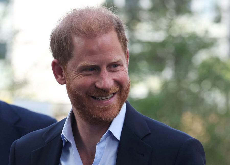 Deca nisu videla dedu četiri godine: Princ Hari čeka jedan potez kralja Čarlsa