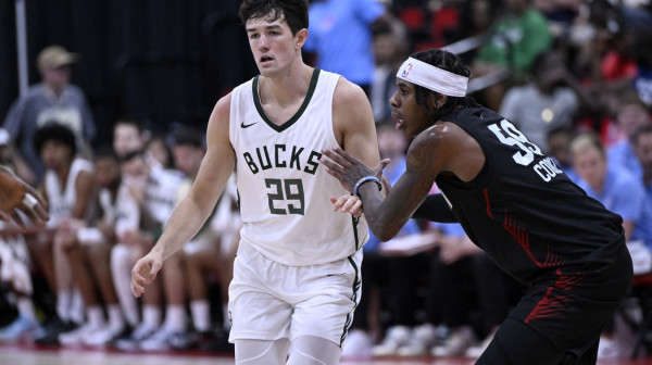 Janis Adetokumbo dobio pojačanje