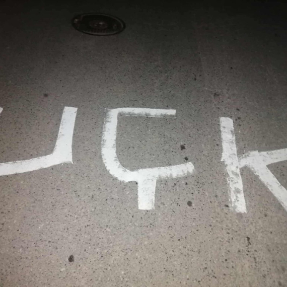 "UČK" grafiti kod škole i obdaništa; Provokacija kod Lipljana
