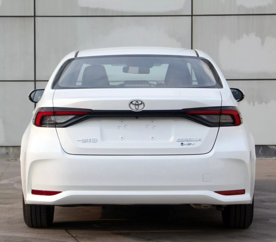 Nova lična karta: Osvežena Toyota Corolla! FOTO