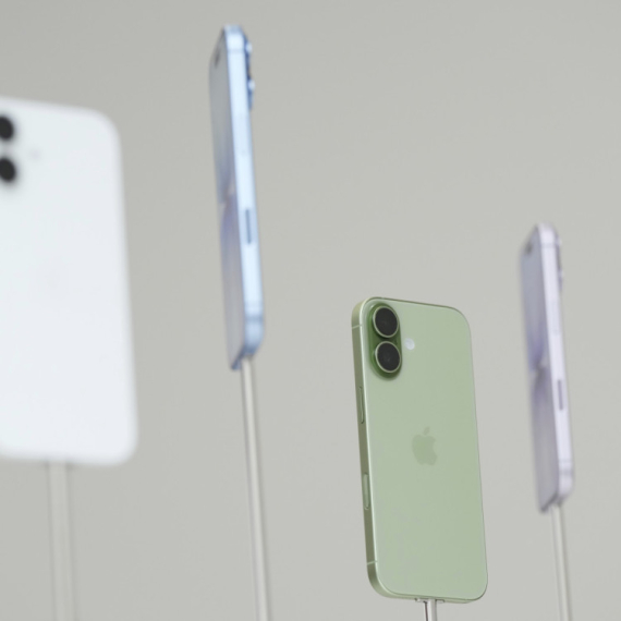 Kinezi pohrlili po iPhone 17: Pretprodaja oborila sve rekorde