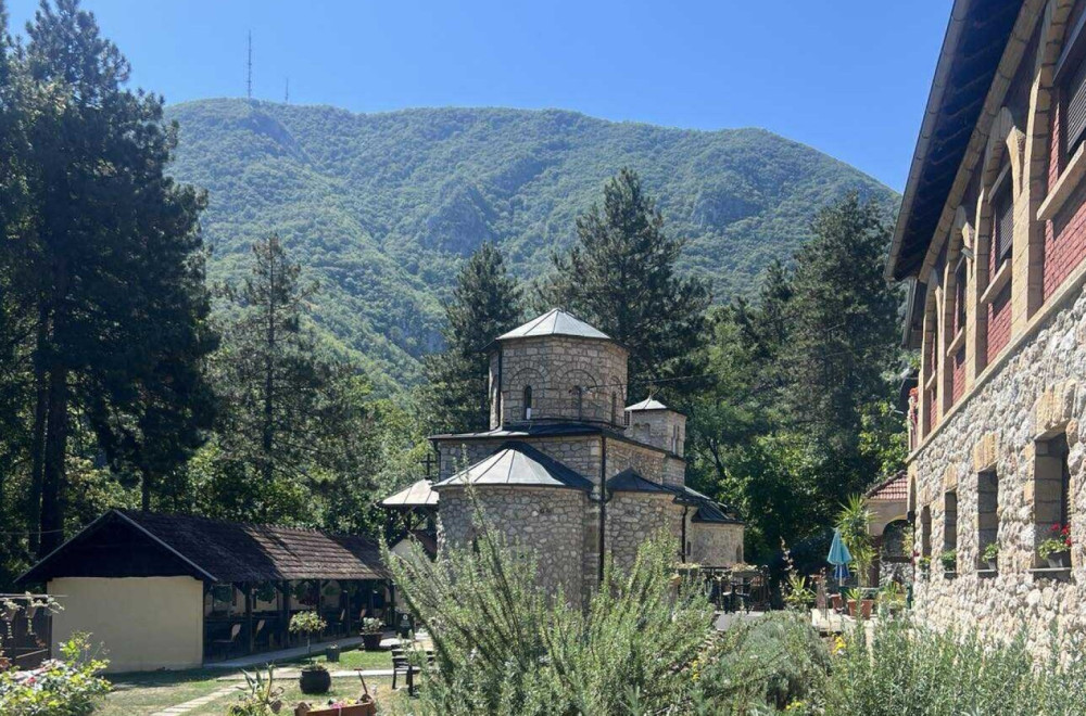 Ovo je jedan od najlepših manastira posvećen velikom svecu FOTO