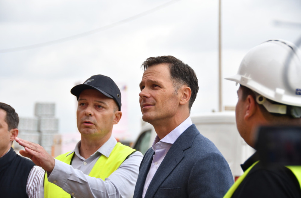 Mali obišao radove u EXPO selu: "Biće potpuno opremljeno 1.500 stanova, gradi se i veliki hotel sa 400 soba"