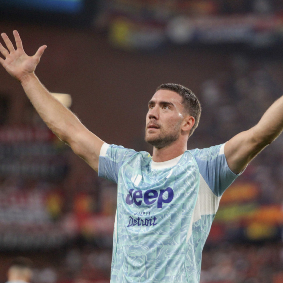 Bivši napadač Zvezde menja Vlahovića?