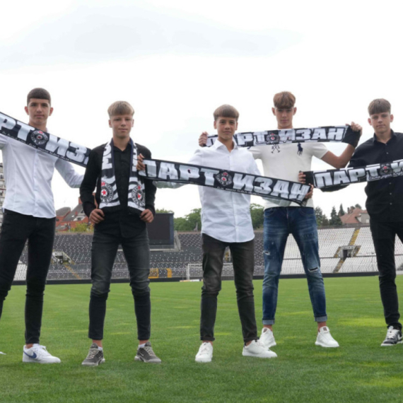 Partizan nastavio niz potpisa