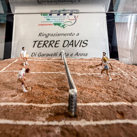 Šta se dešava sa telom tenisera kada pređe na šljaku?