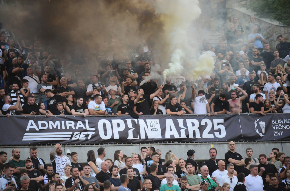 Javio se Lovernj i razgalio "grobare" FOTO