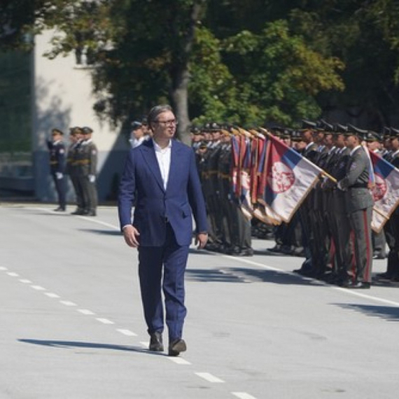 Vučić: Blokaderima je problem da pokažemo našu vojsku; Gradili smo je, borio sam se za to