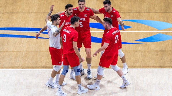 Silovit start Kovačevih Turaka na SP – rođendanski poklon za Srbina