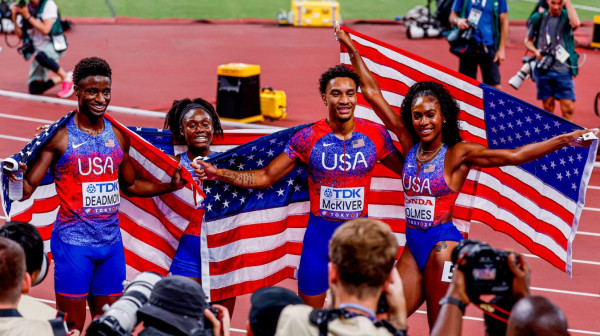 Američka štafeta na krovu sveta