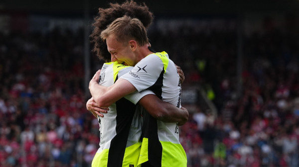 Dortmund rutinski odradio zadatak, Hofenhajm spakovao četiri komada u Berlinu