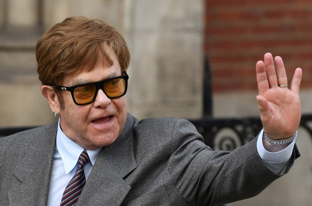 Elton Džon totalno zbunio fanove: "Brzo ozdravi" FOTO